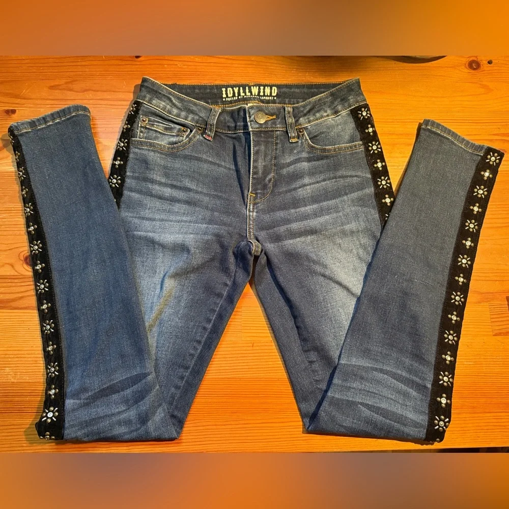 Idyllwind Miranda Lambert Boot Barn Jeans Studded Rhinestone Velvet Detail Sz 2 - Picture 1 of 6